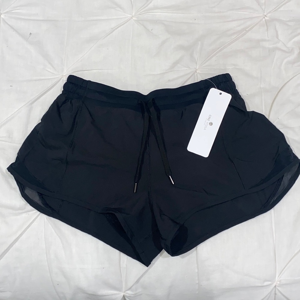 CRZ YOGA shorts size medium